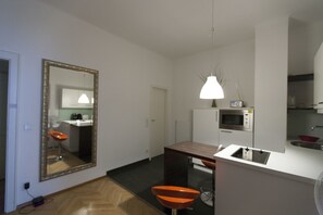 Comfort Studio, Kitchen | Private kitchenette - Heart of Vienna Opera House Studio (Vienna)