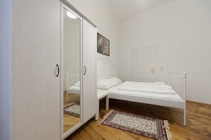 Apartamento superluxo, 3 quartos, cozinha | 3 quartos, ferros/tábuas de passar roupa, berços grátis