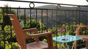 Quarto standard, vista para a montanha | Sacada