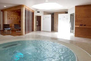Bain à remous intérieur
