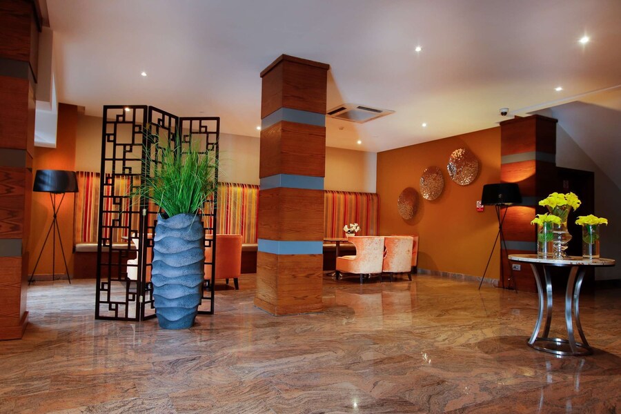 Oak Plaza Suites in Kumasi, Ghana