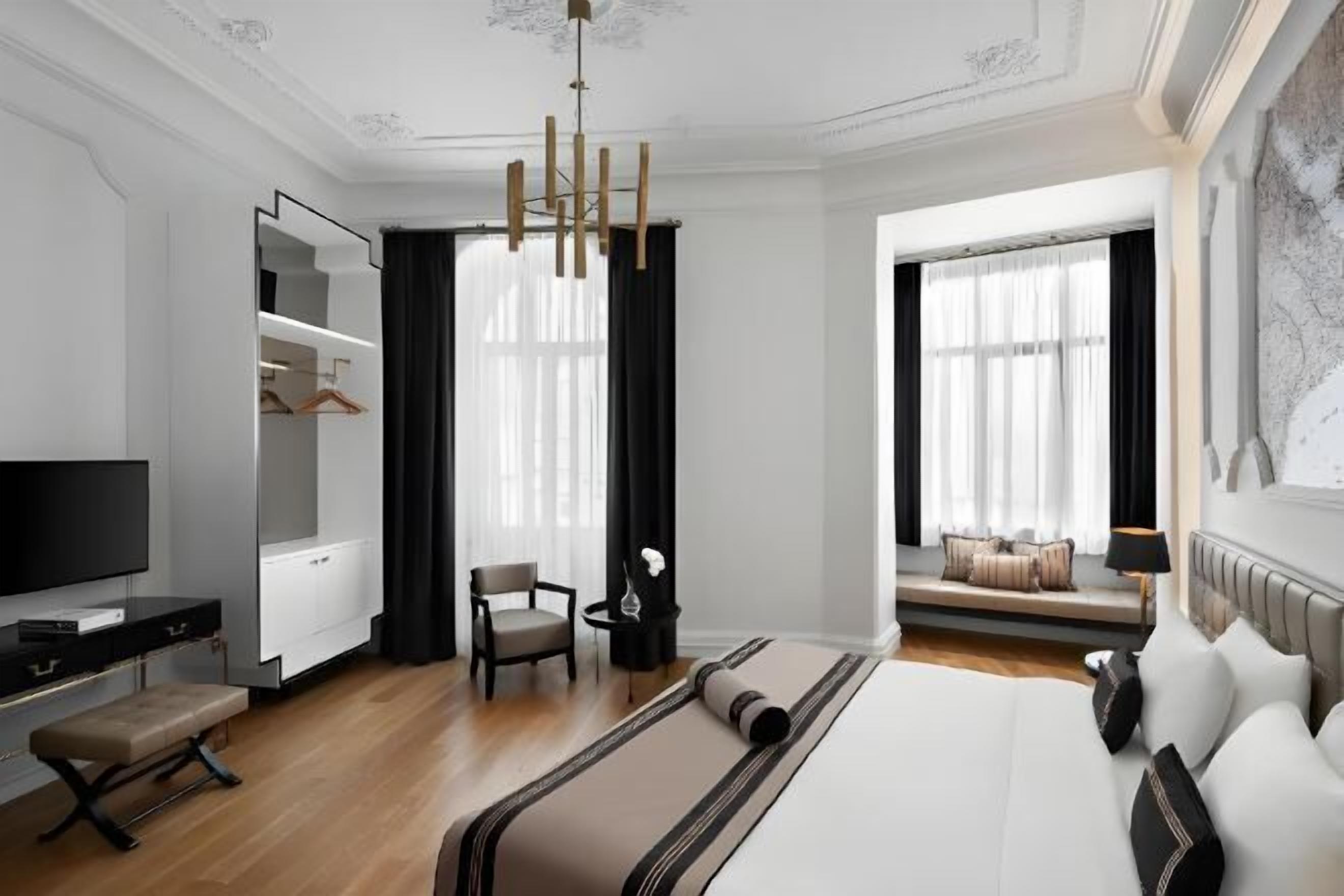 고급 침구, 미니바, 객실 내 금고, 방음 설비