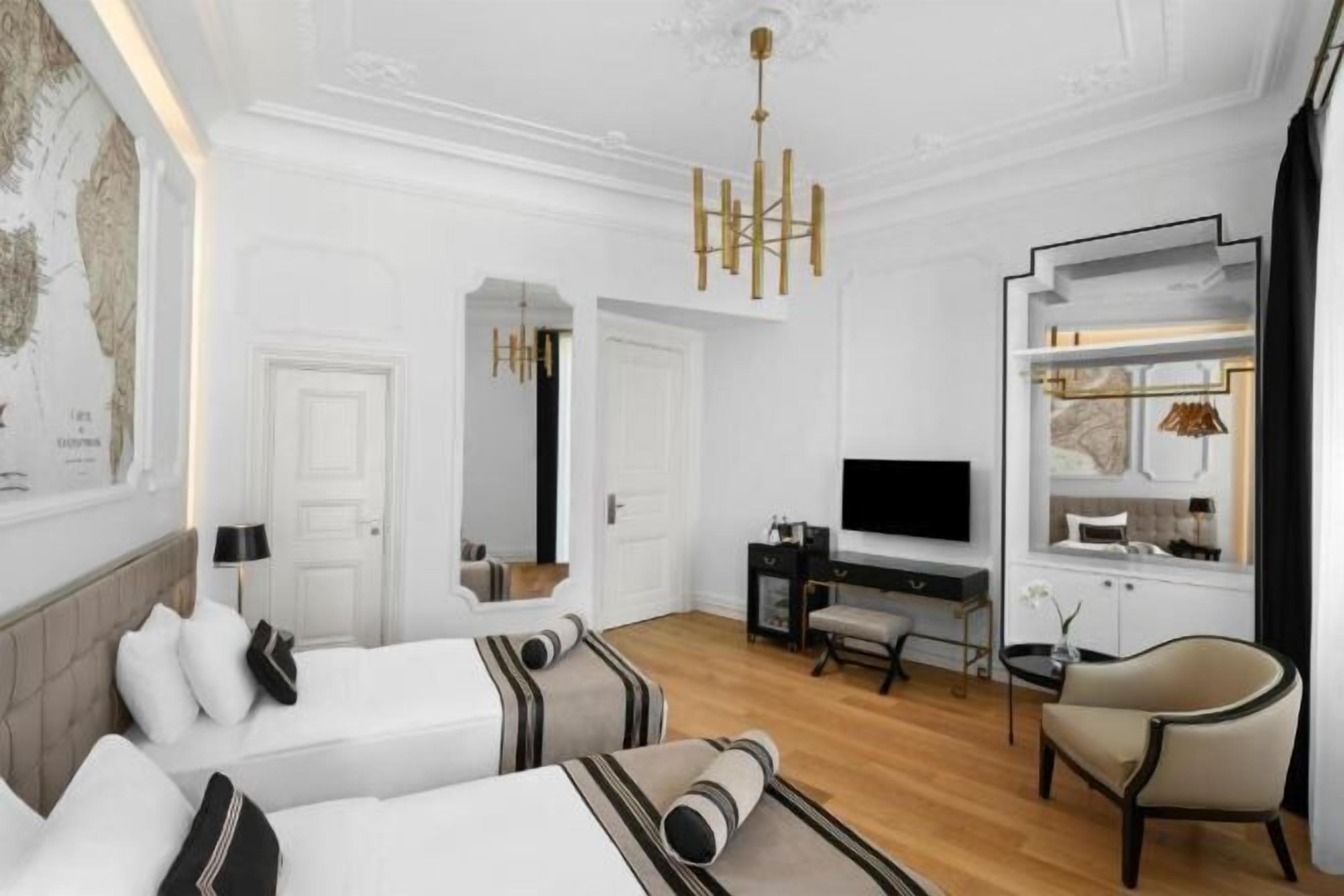 Premium bedding, minibar, in-room safe, soundproofing