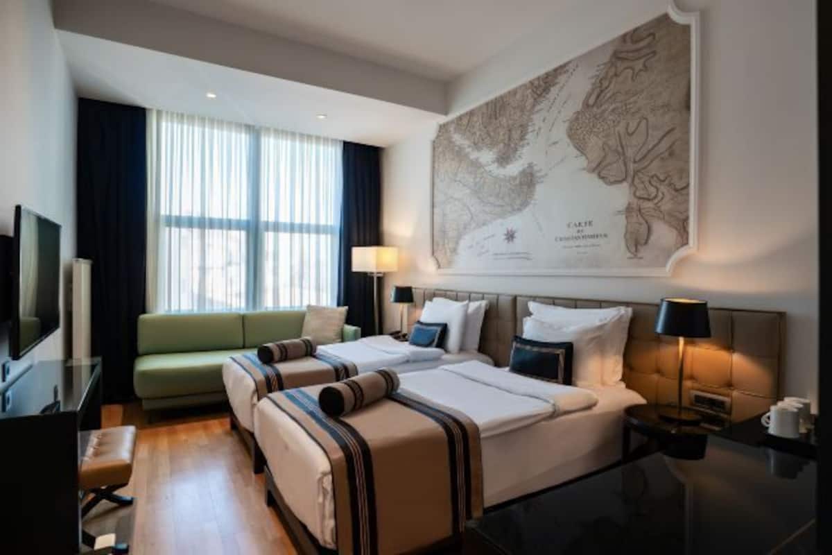 Premium bedding, minibar, in-room safe, soundproofing