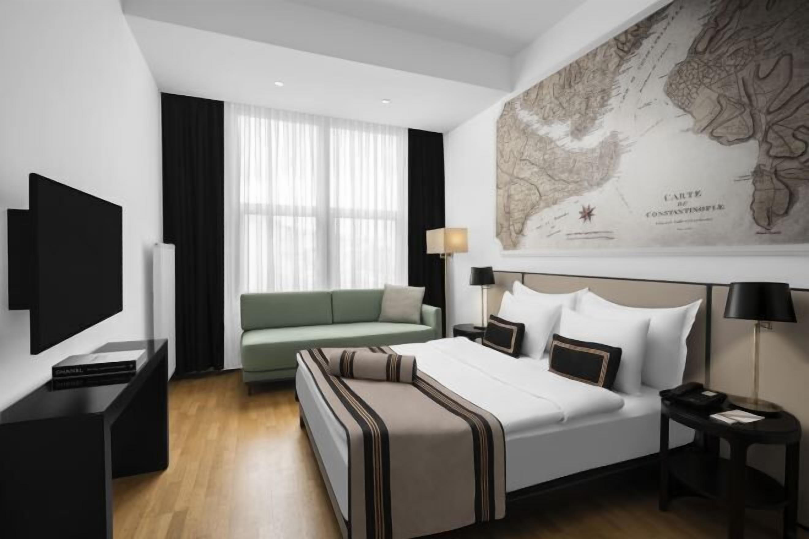 고급 침구, 미니바, 객실 내 금고, 방음 설비