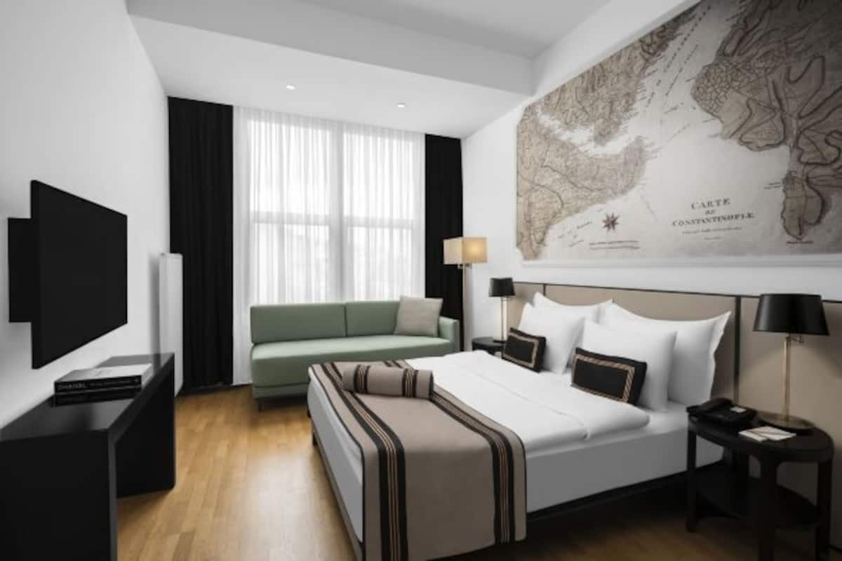 Premium bedding, minibar, in-room safe, soundproofing