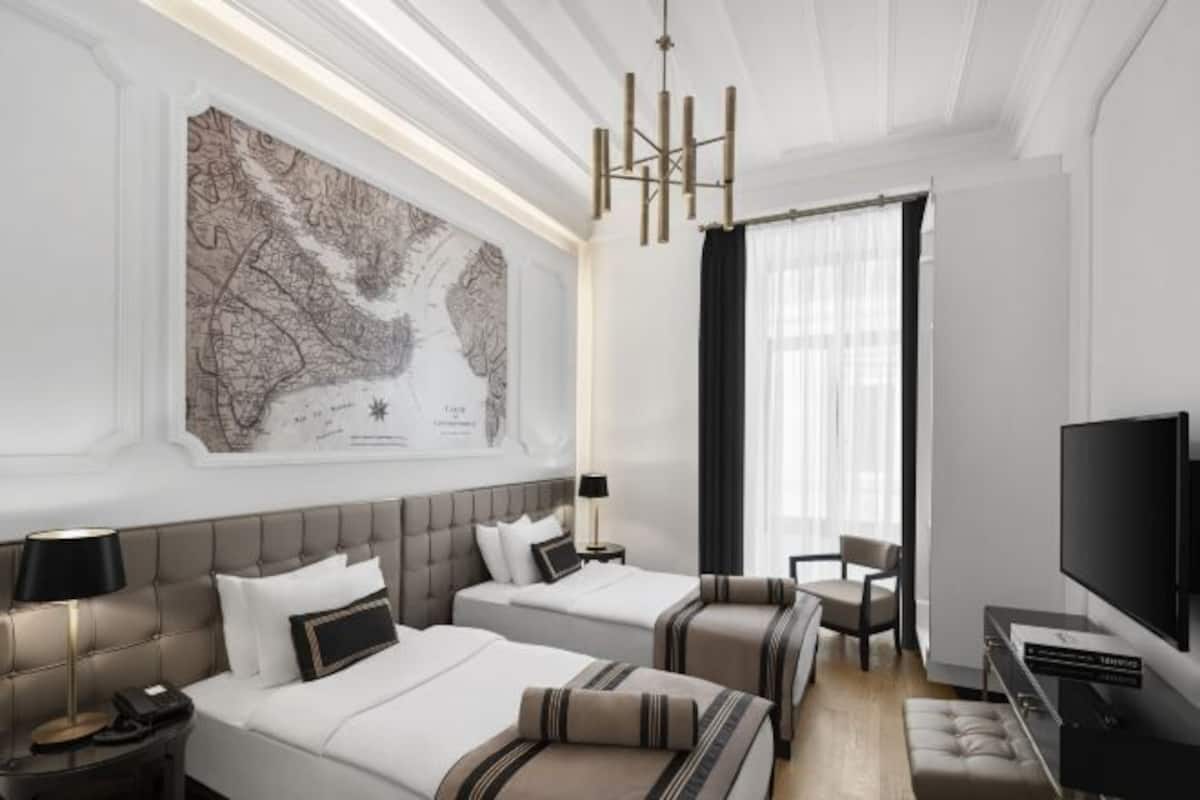 Premium bedding, minibar, in-room safe, soundproofing