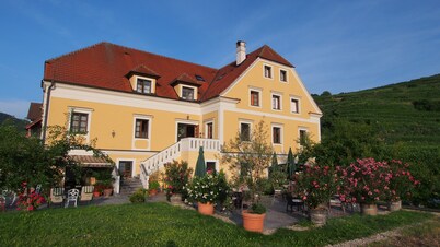 Hotel Weinberghof & Weingut Lagler