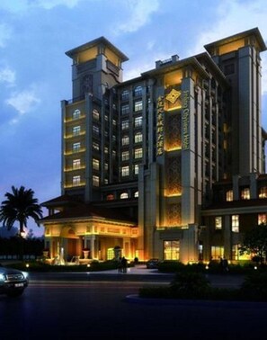 Exterior - Jinling Cityview Hotel Zhenjiang (Zhenjiang)