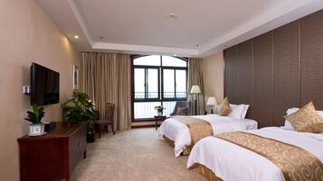 Cots/infant beds, rollaway beds, free WiFi