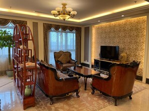 Flat-screen TV - Jinling Cityview Hotel Zhenjiang (Zhenjiang)