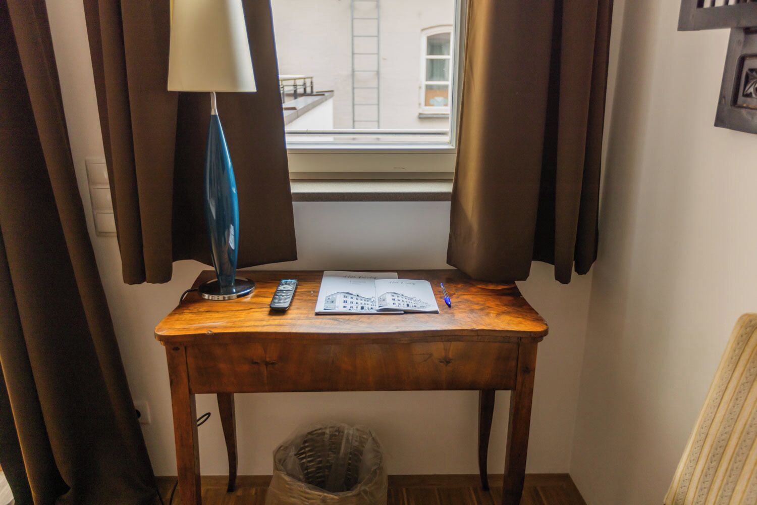 comfort double room, 1 king bed, non smoking, balcony | hypo-allergenic bedding, individually decorated, individually furnished