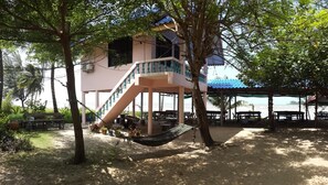 Children’s area - Chaiwat Resort (Laem Sing)