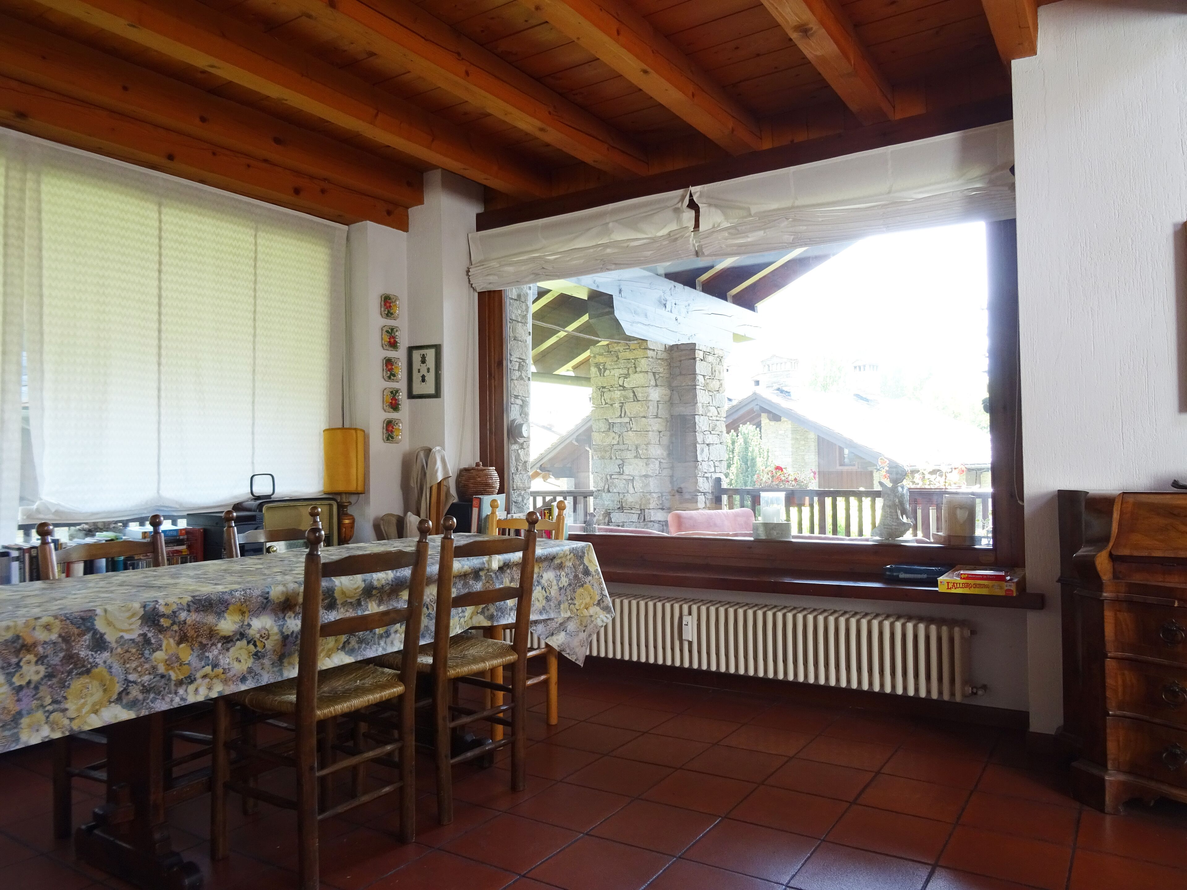 Biệt thự, 2 phòng ngủ, quang cảnh núi | Phòng khách | TV LCD, lò sưởi 