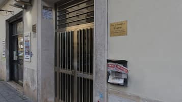 施設の正面