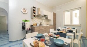 Colazione continentale inclusa, servita tutte le mattine 