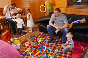 Spielezimmer