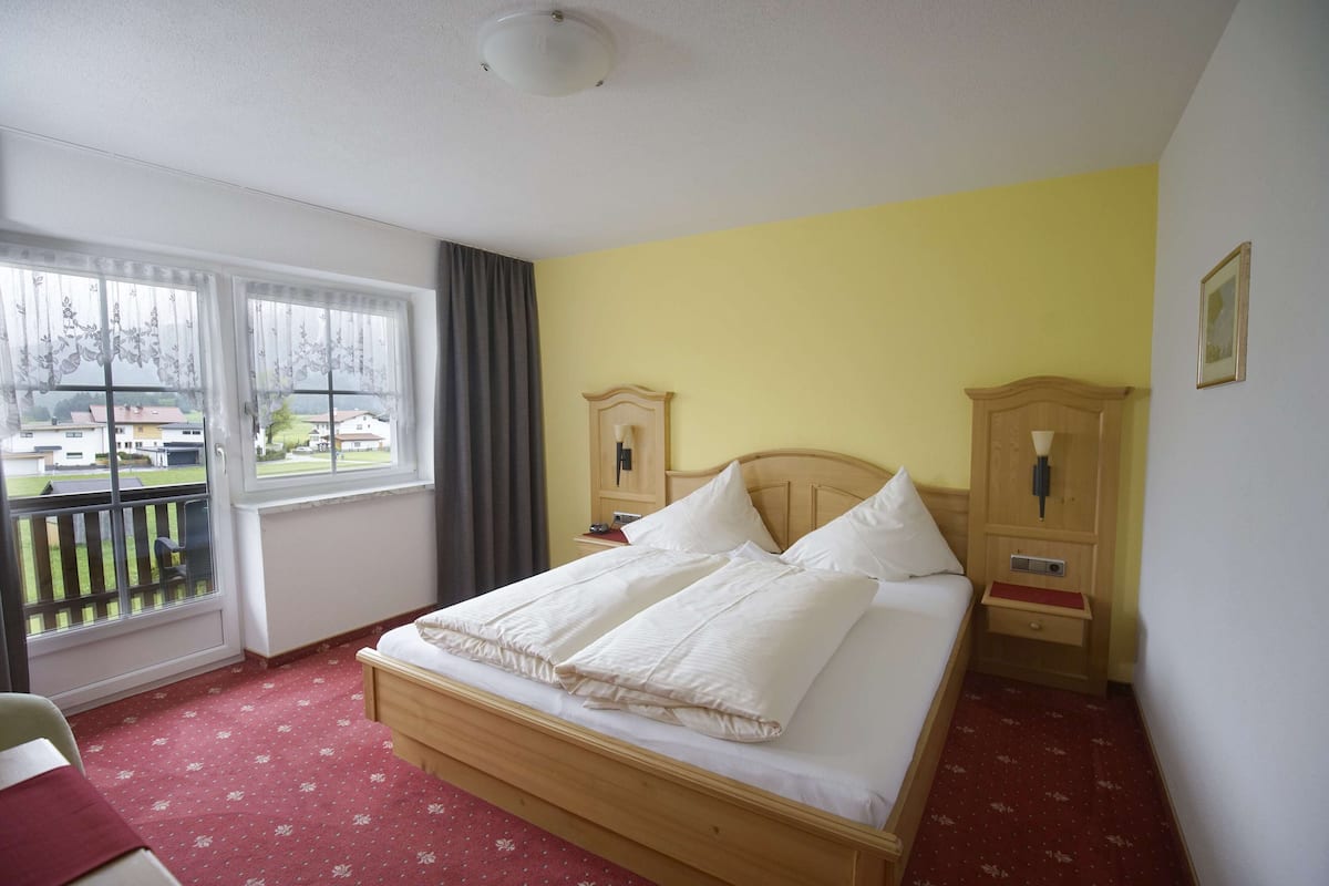 Panoramic Double Room, 1 Bedroom, Non Smoking, Mountain View | Room amenity