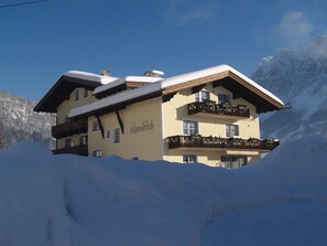 Front of property - Gästehaus Alpenblick Lermoos (Lermoos)