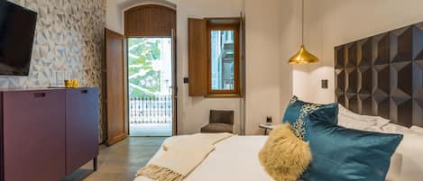 Habitación estándar | Ropa de cama de alta calidad, edredón y camas Select Comfort