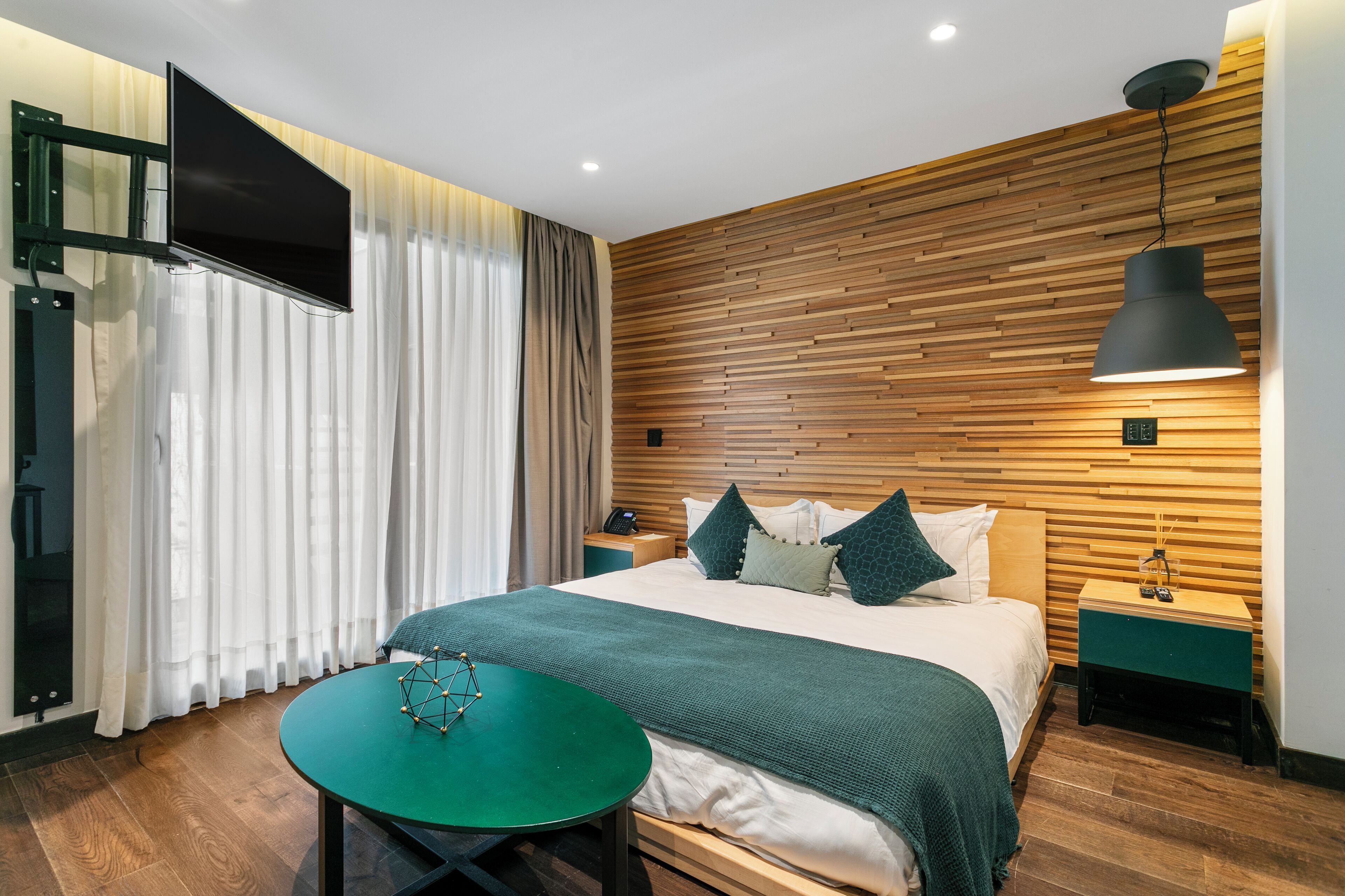 Junior suite | Luxe beddengoed, donsdekens, Select Comfort-bedden