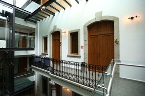 50-吋平面電視、有線頻道、電視