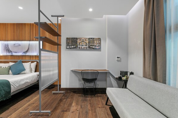 Junior suite | Luxe beddengoed, donsdekens, Select Comfort-bedden