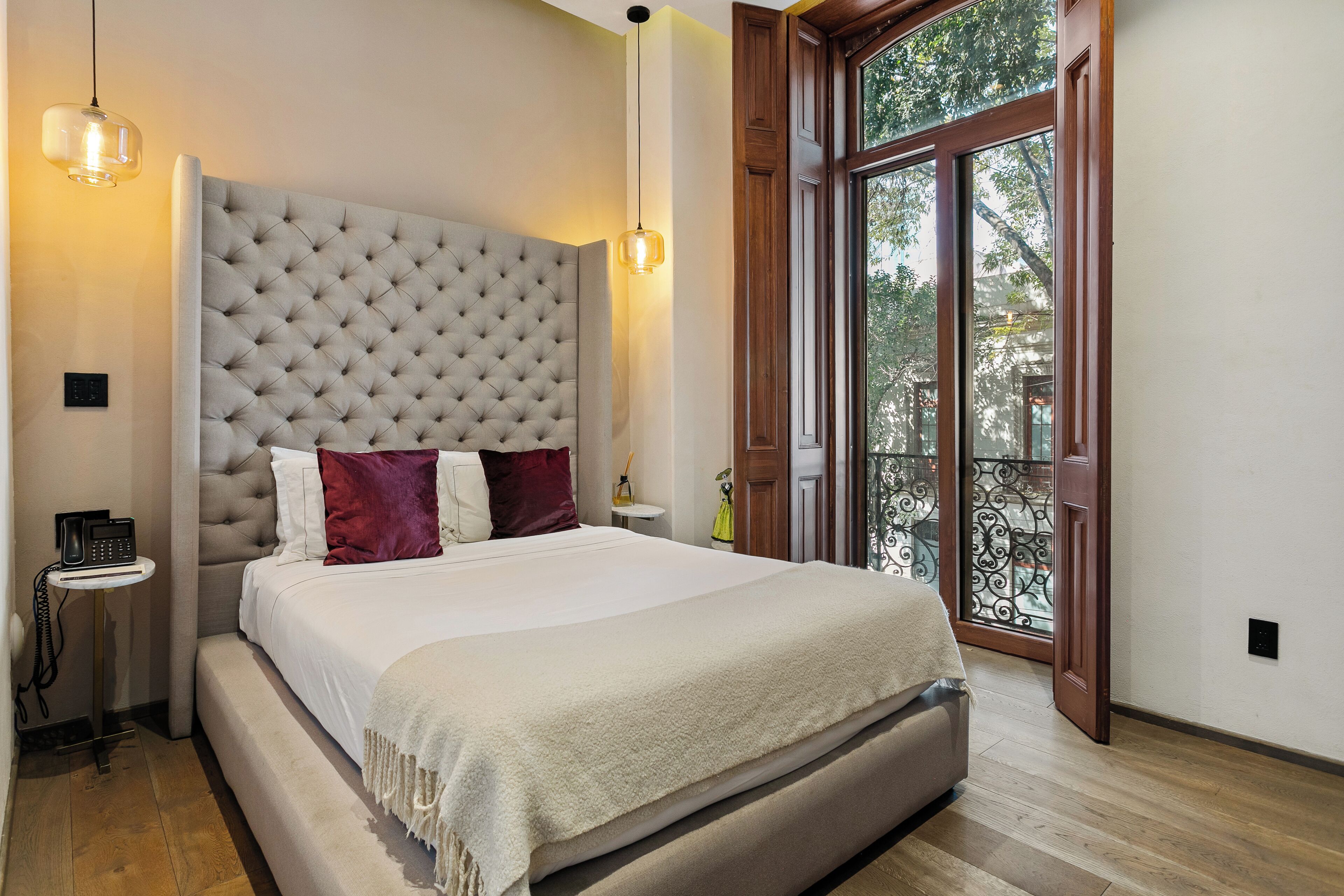 Quarto conforto | Roupas de cama premium, edredons de pluma, camas Select Comfort