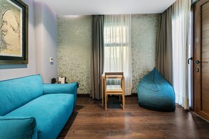 Junior Suite | Premium bedding, down comforters, Select Comfort beds, in-room safe - Casa Prim Hotel Boutique (Mexico City)