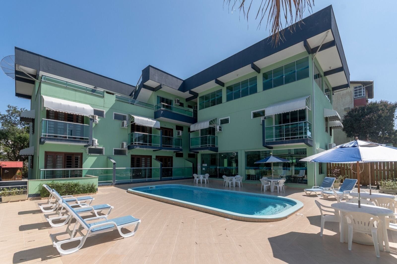 Outdoor pool, sun loungers