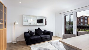 Unclassified image, 2 of 20, button - Harbour House - Donnini Apartments (Ayr)