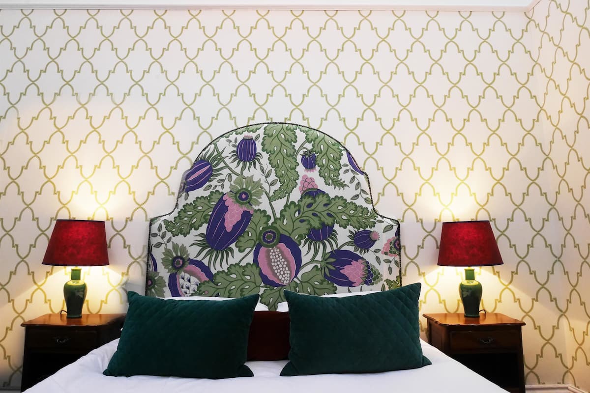 Chambre Double | Fer et planche Ă repasser, Wi-Fi gratuit, draps fournis
