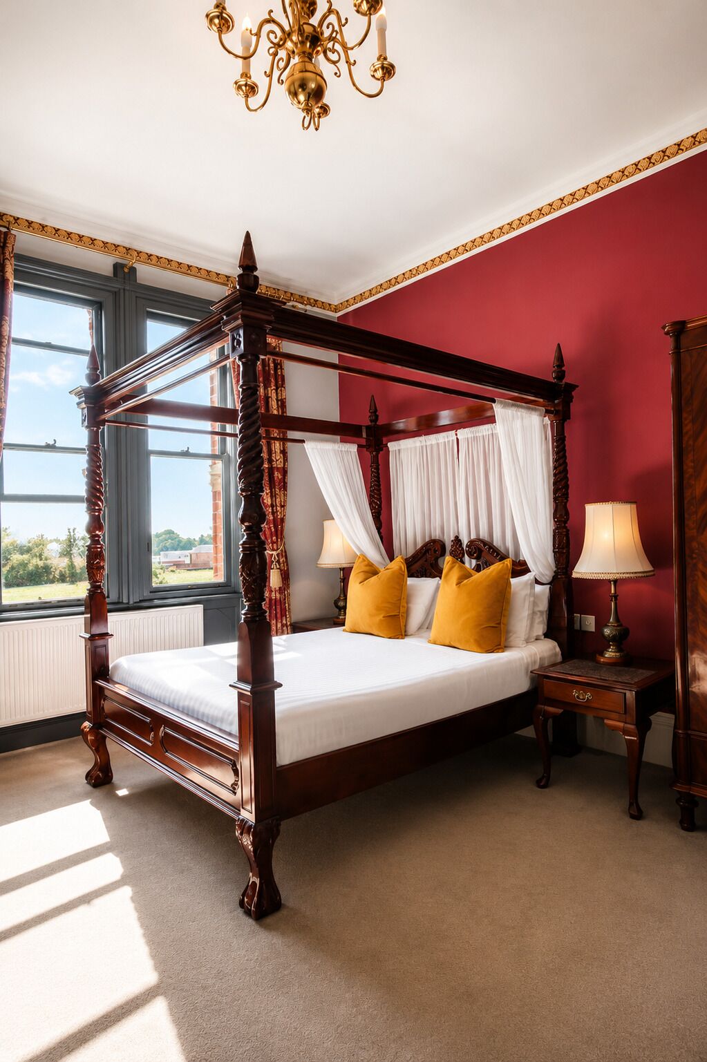 Four Poster Room