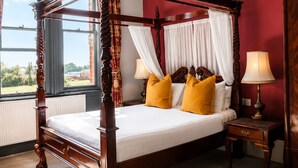 豪華客房 (Four Poster Bed) | 書桌、熨斗/熨衣板、免費無線上網