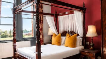 Four Poster Room