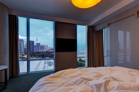 Hotel X Toronto by Library Hotel Collection - Image 17