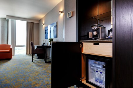 Hotel X Toronto by Library Hotel Collection - Image 59