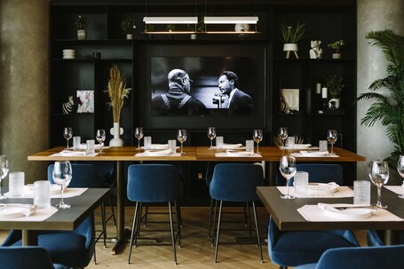 Hotel X Toronto by Library Hotel Collection - Image 100