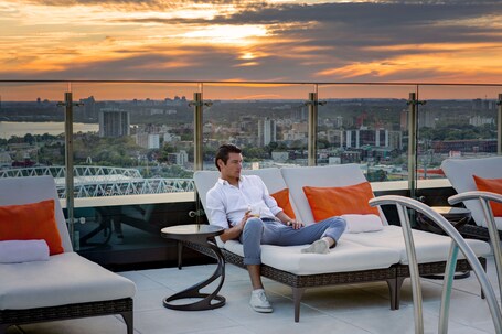 Hotel X Toronto by Library Hotel Collection - Image 23