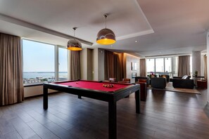 Egyptian cotton sheets, premium bedding, down duvets, pillow-top beds