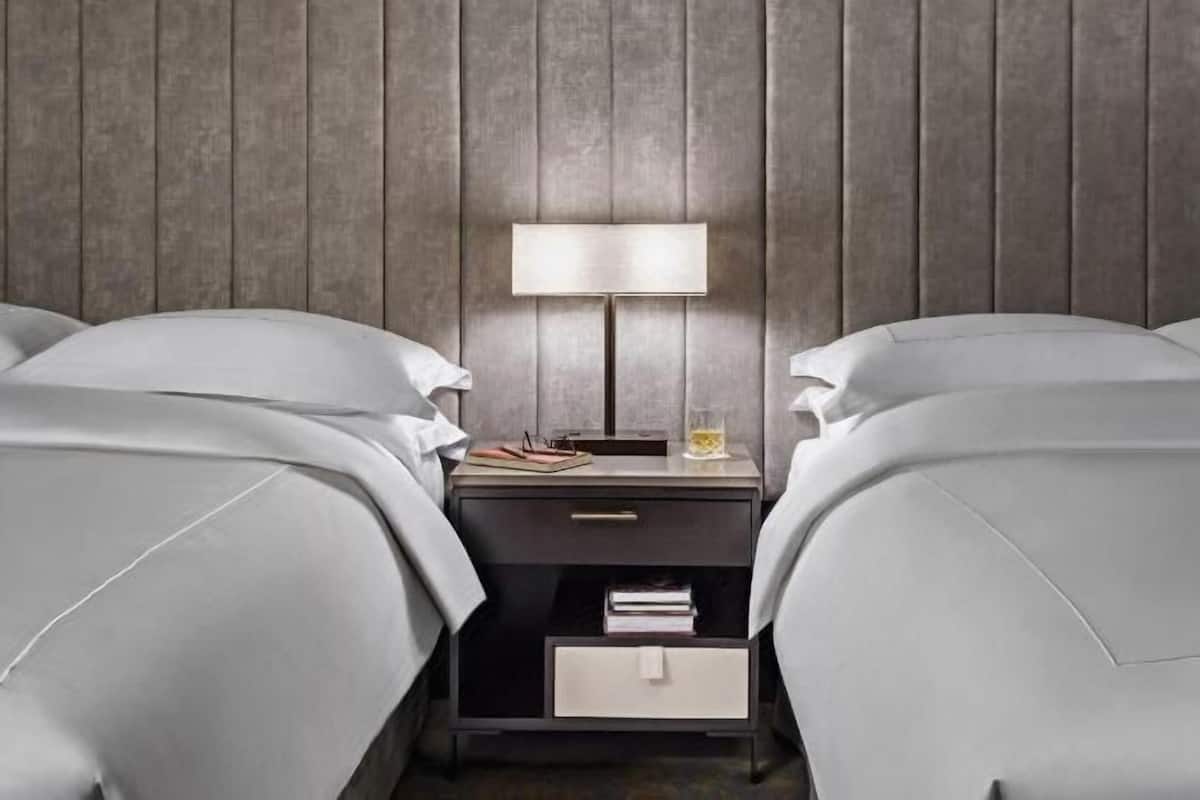 Egyptian cotton sheets, premium bedding, down comforters, pillowtop beds