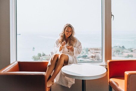 Hotel X Toronto by Library Hotel Collection - Image 55