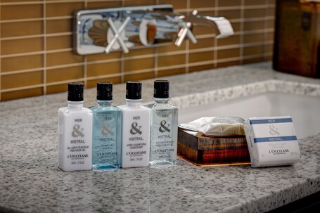 Hotel X Toronto by Library Hotel Collection - Image 36