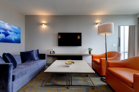 Hotel X Toronto by Library Hotel Collection - Image 43