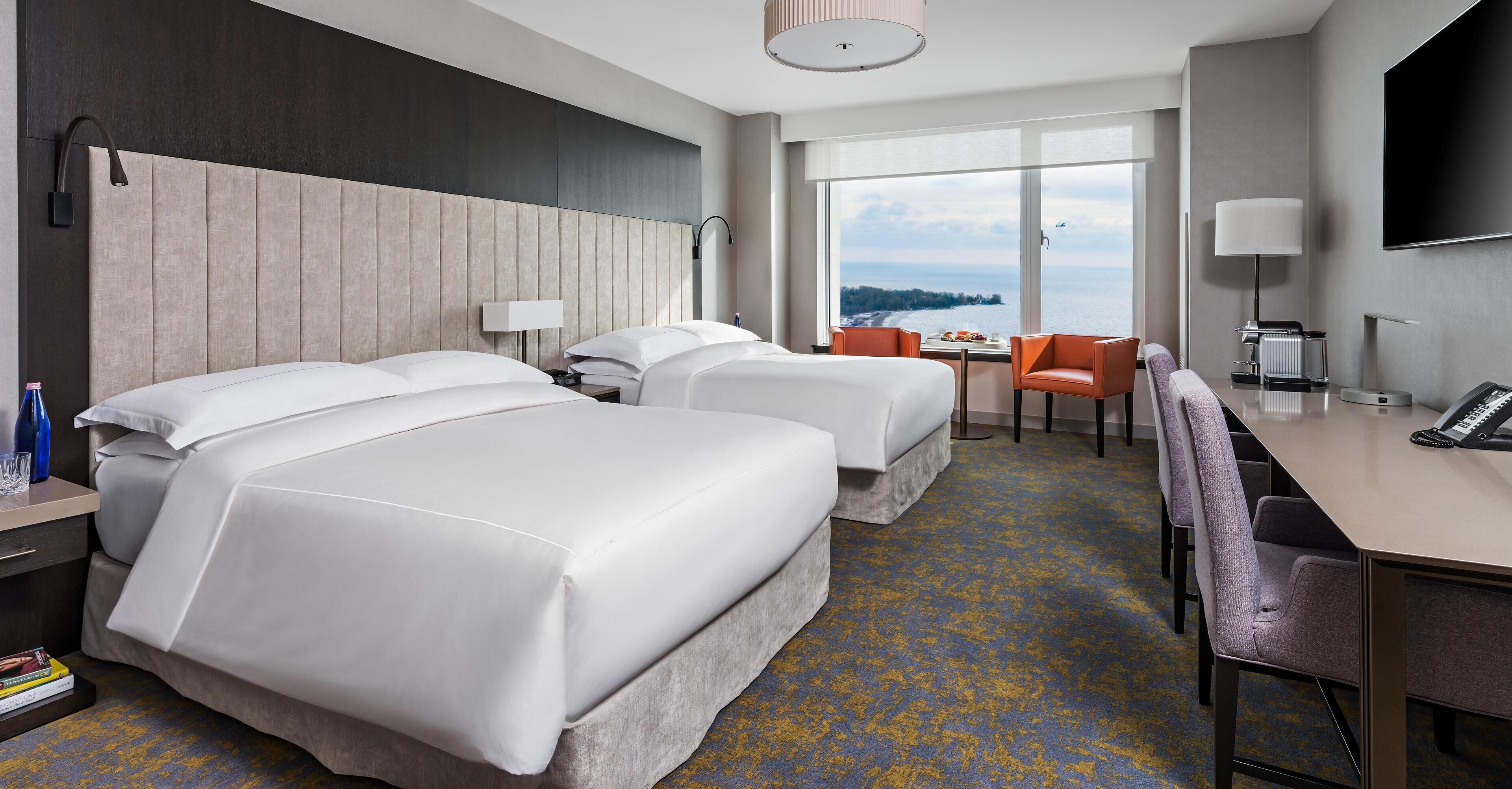 Habitación Deluxe, 2 camas de matrimonio, ducha adaptada | Sábanas de algodón egipcio y ropa de cama de alta calidad