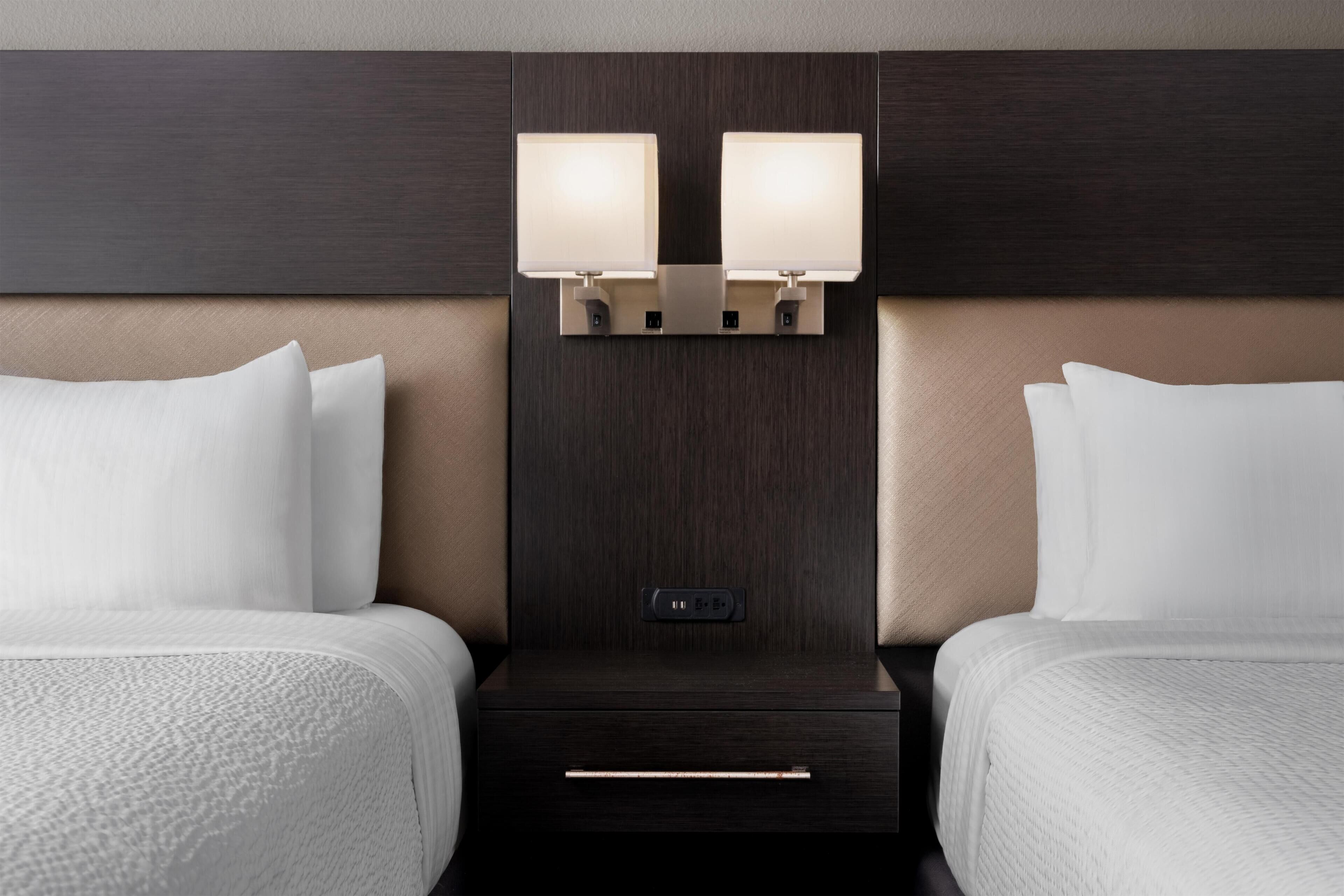 Premium bedding, in-room safe, desk, iron/ironing board
