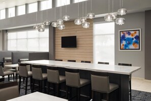 Lobby - Best Western Plus Executive Residency Baytown (Baytown)