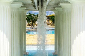 Indoor pool, 15 outdoor pools, pool umbrellas - Resort Lacqua diRoma - Caldas Tur (Caldas Novas)