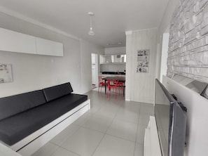 APARTAMENTO #1 Luxo Terreo | Oleskelualue | Televisio