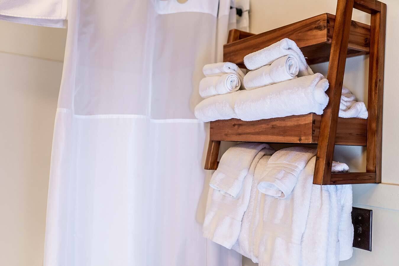 standard quadruple room, 2 queen beds | bathroom | free toiletries, hair dryer, towels